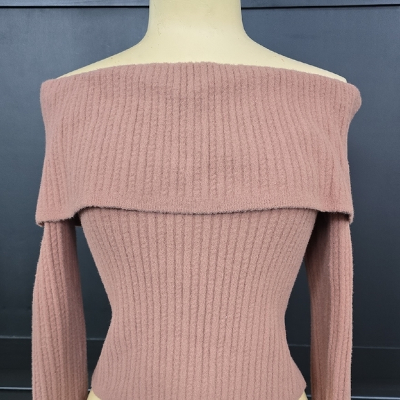 Express Off-Shoulder Ribbed Sweater - Brown - Picture 3 of 5